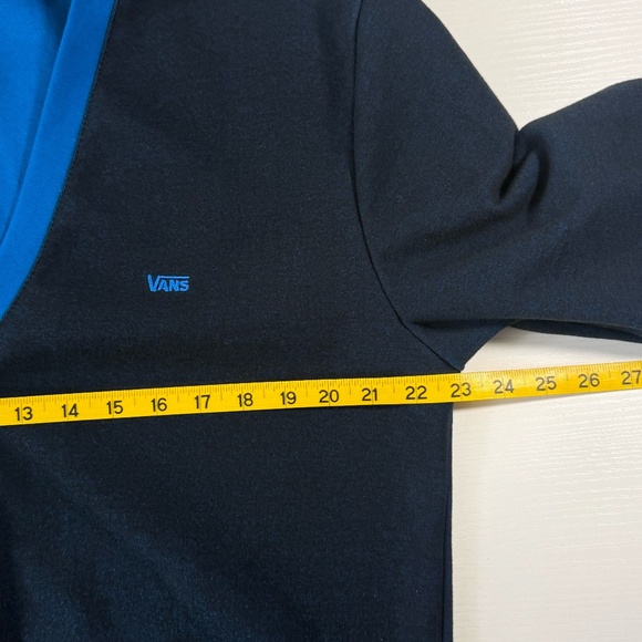 Vans - Picture 5 of 8